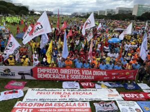 Sindicatos filiados à Fetrhotel participam da Marcha da Classe Trabalhadora em Brasília