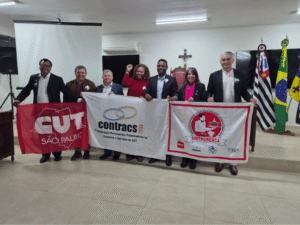 Debate sobre o fim da escala 6×1 reúne trabalhadores em Águas de Lindóia
