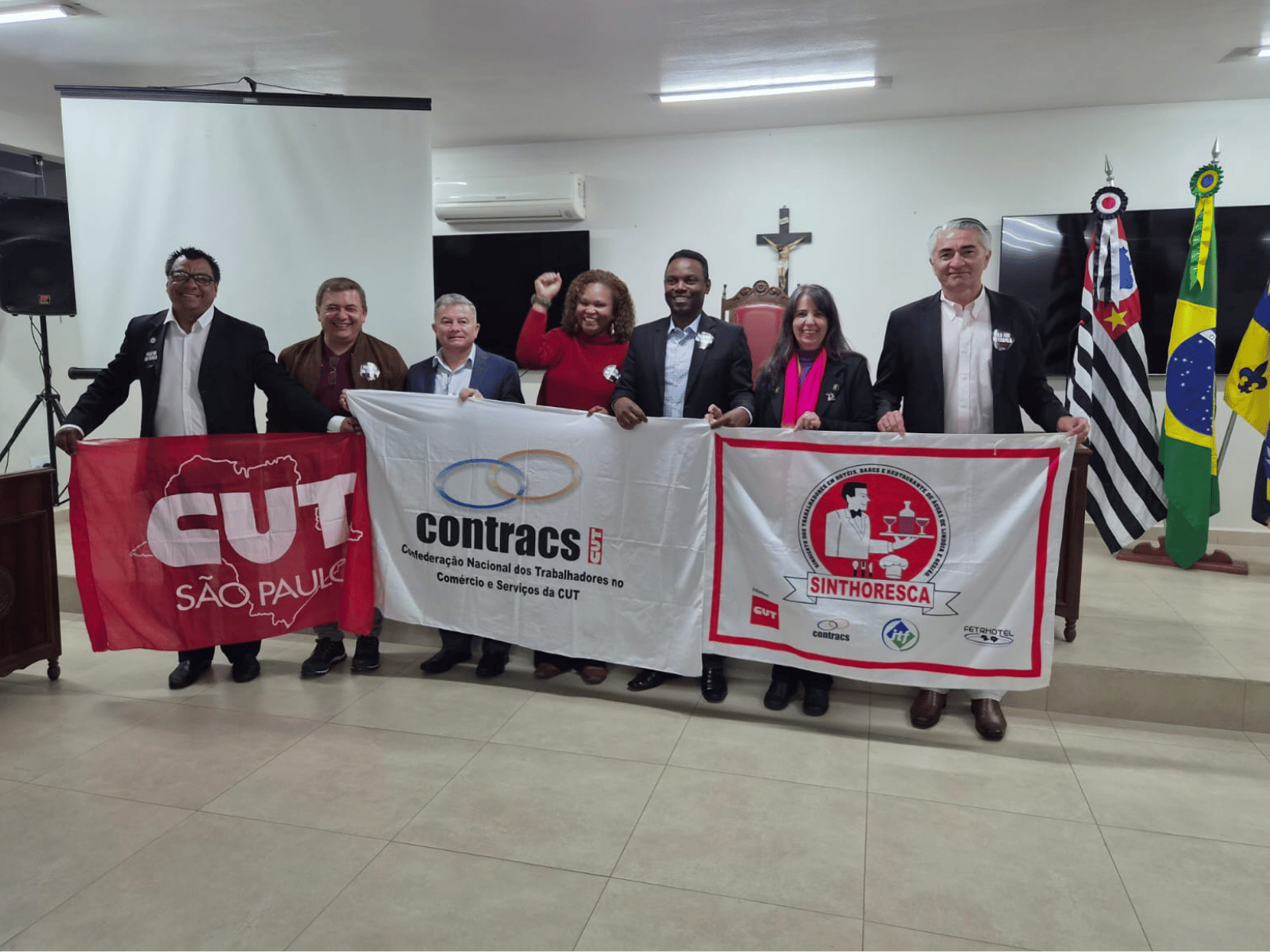 Debate sobre o fim da escala 6×1 reúne trabalhadores em Águas de Lindóia